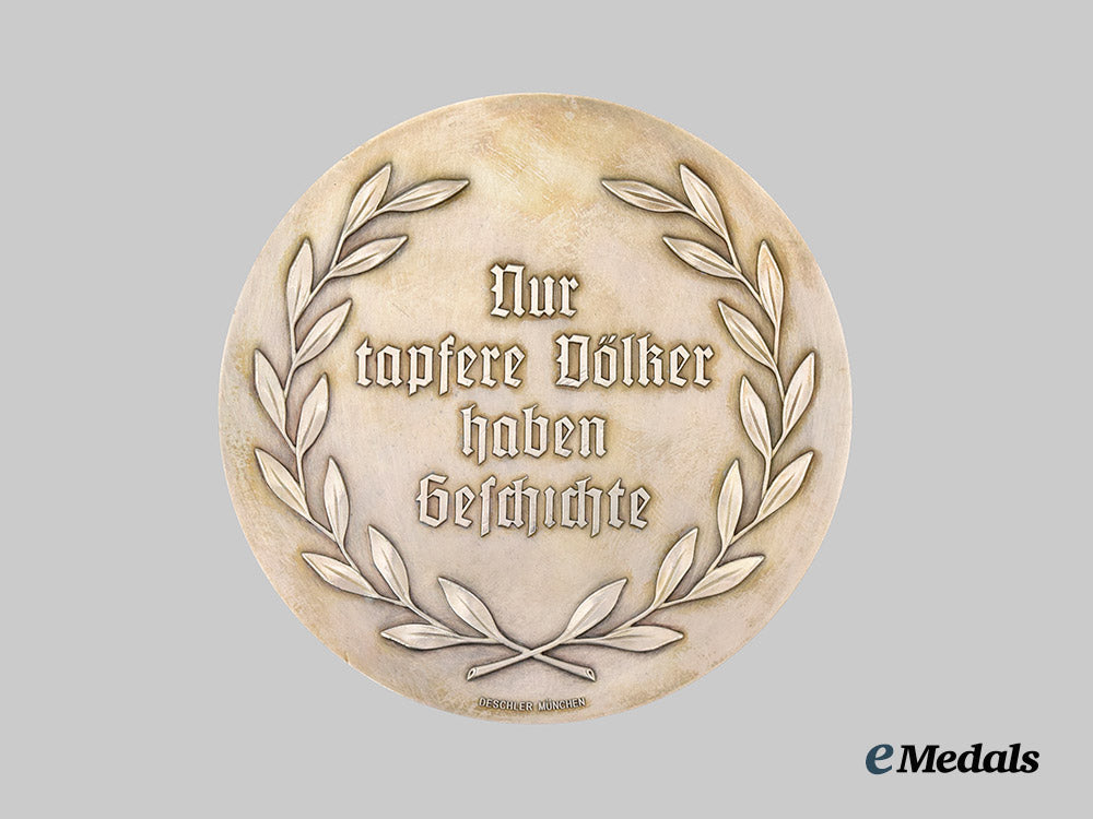 germany,_third_reich._a_prototype_table_medal_for_the1940_nuremberg_rally,_by_deschler&_sohn___m_n_c4390
