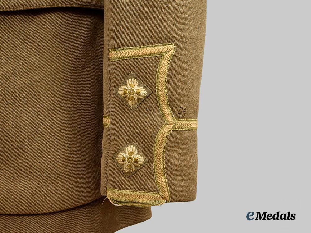 canada,_c_e_f._a_royal_canadian_artillery_officers_tunic,_c.1918___m_n_c4461