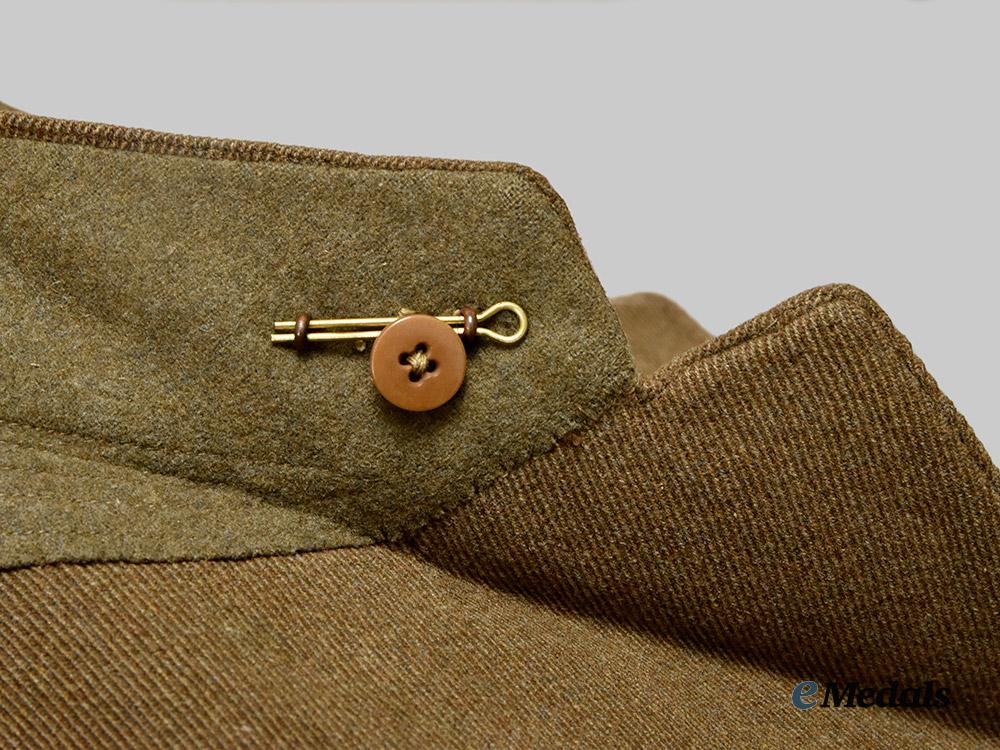canada,_c_e_f._a_royal_canadian_artillery_officers_tunic,_c.1918___m_n_c4473