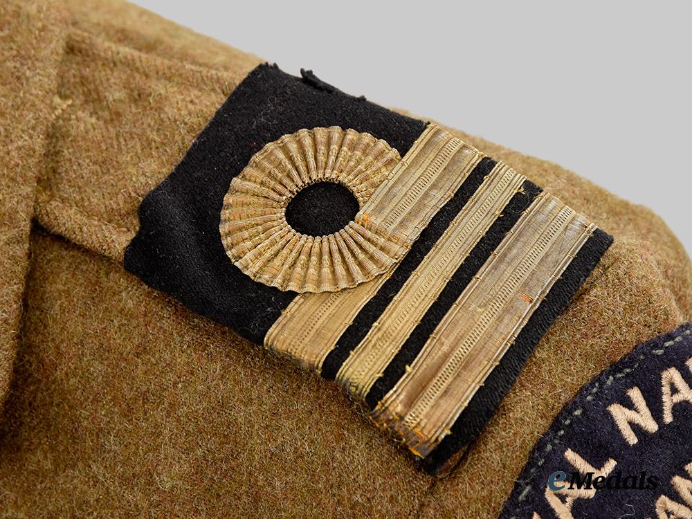 united_kingdom._a_battledress_to_a_decorated_lieutenant_commander_of_the_royal_navy_commandos___m_n_c4530