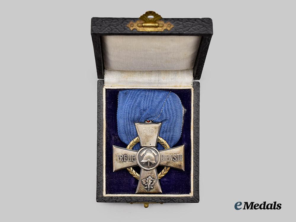 germany,_weimar_republic._a_württemberg_state_fire_service_association_cross_of_merit,_with_case___m_n_c4709