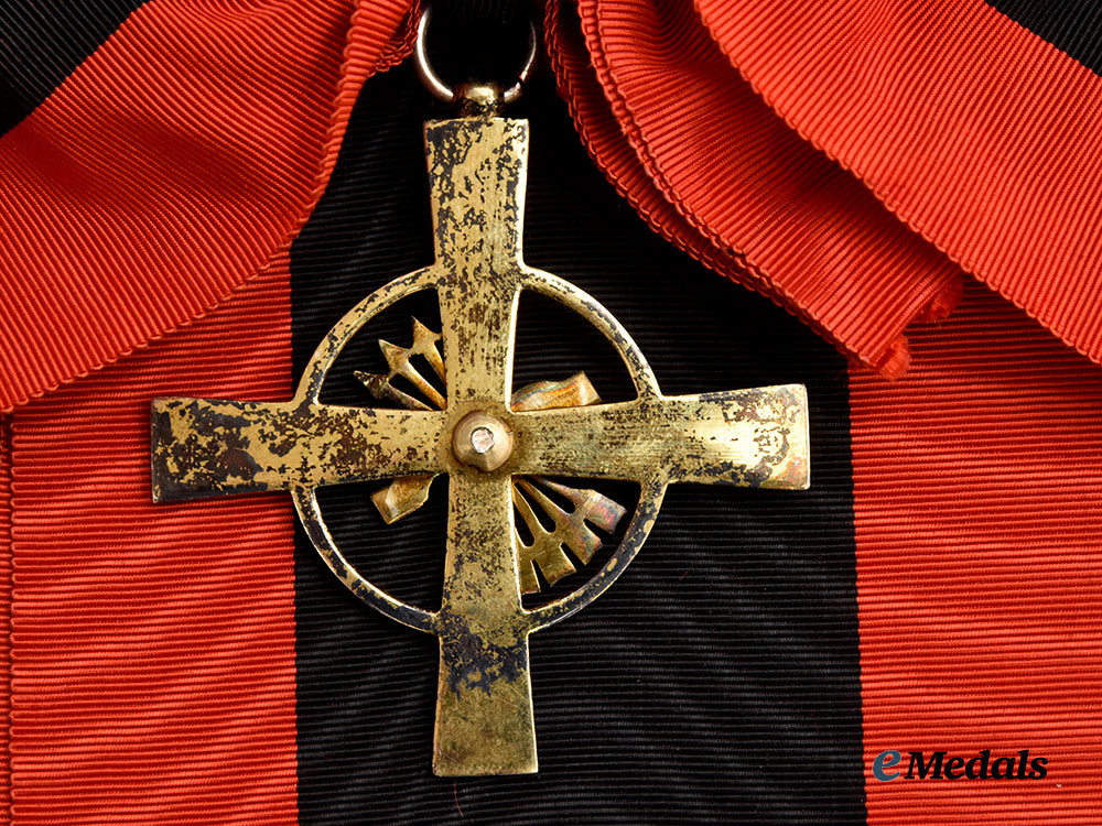 spain,_spanish_state._an_imperial_order_of_the_yoke_and_arrows,_grand_cross_sash_and_badge,_c.1940___m_n_c4715