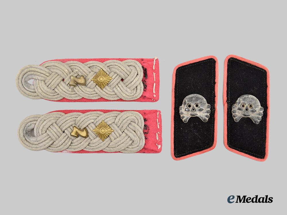 germany,_third_reich._a_complete_set_of_wehrmacht_panzer_collar_tabs_and_shoulder_boards___m_n_c4761