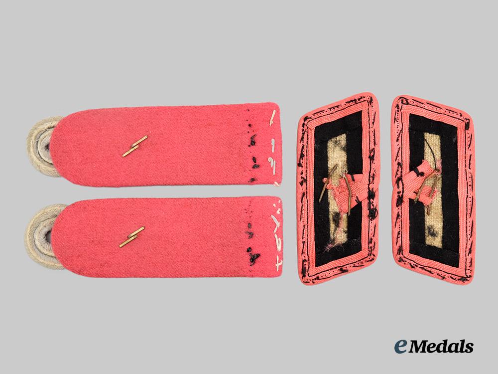 germany,_third_reich._a_complete_set_of_wehrmacht_panzer_collar_tabs_and_shoulder_boards___m_n_c4763