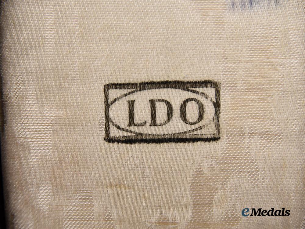 germany,_wehrmacht._a_cased_silver_grade_wound_badge_by_the_vienna_mint___m_n_c4781