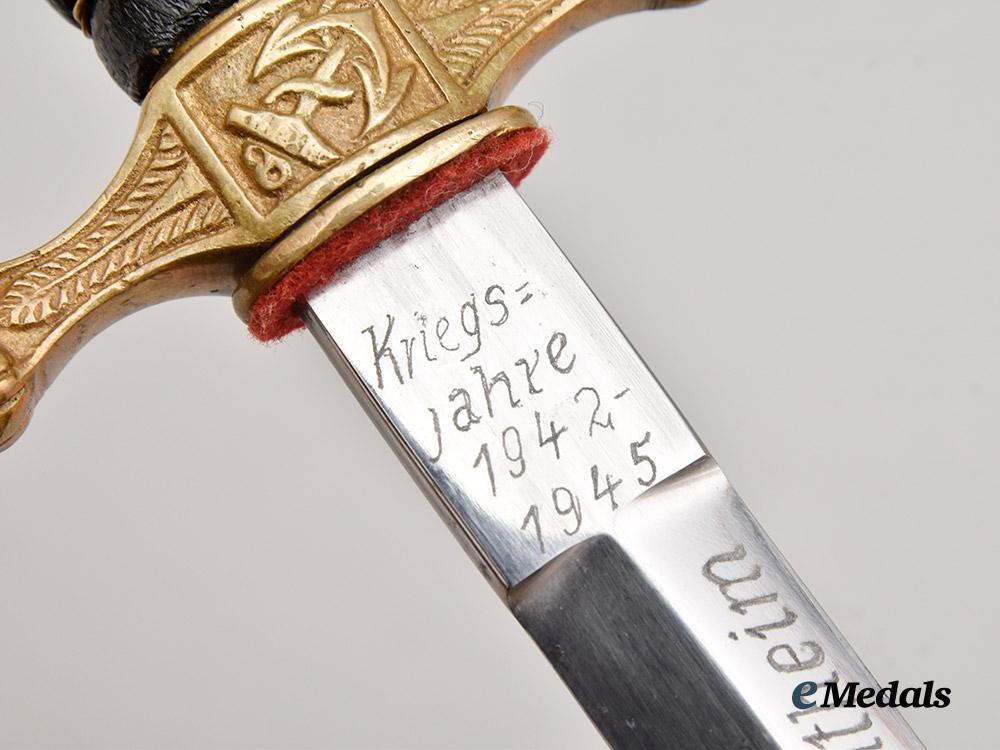 germany,_kriegsmarine._an_officer’s_dress_dagger,_with_dedications,_to_kapitän_zur_see_theodor_kynass___m_n_c4819