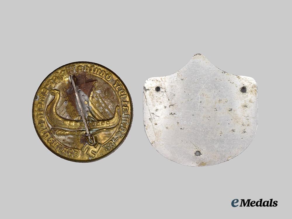 germany,_third_reich._a_pair_of_viking-_themed_badges_for_political_and_military_personnel___m_n_c4865-_recovered