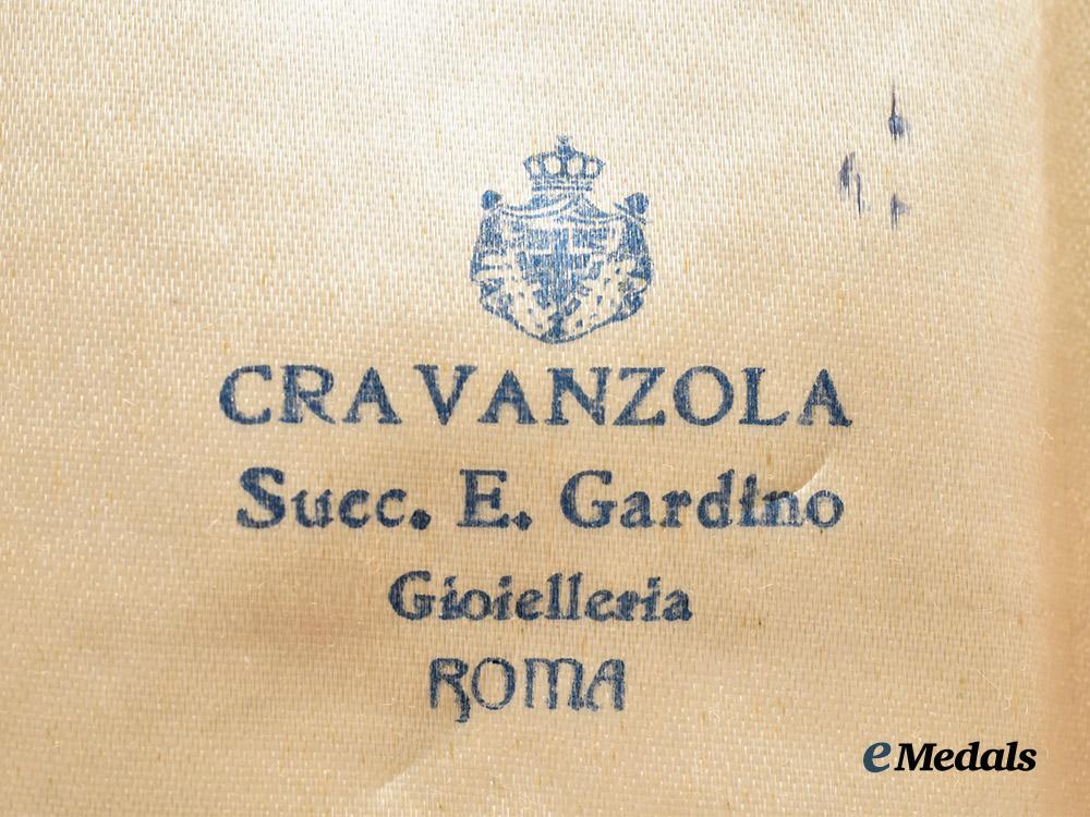 italy,_kingdom._an_order_of_the_crown,_commander_in_gold_by_cravanzola,_c.1900___m_n_c4888