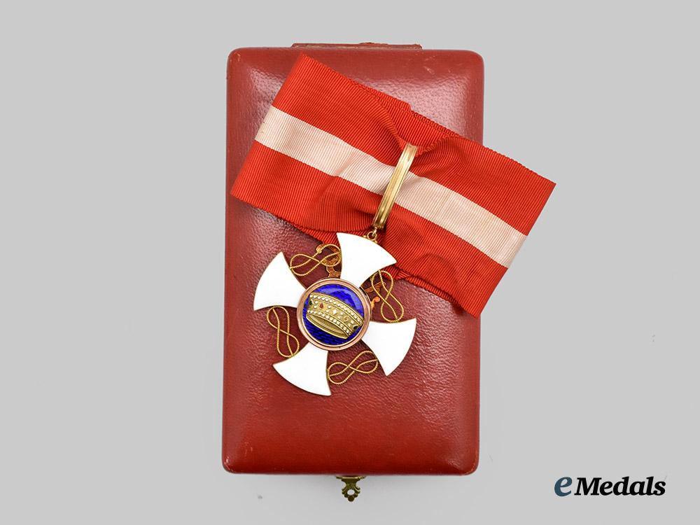 italy,_kingdom._an_order_of_the_crown,_commander_in_gold_by_cravanzola,_c.1900___m_n_c4889