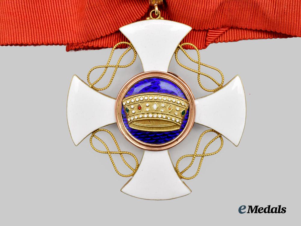 italy,_kingdom._an_order_of_the_crown,_commander_in_gold_by_cravanzola,_c.1900___m_n_c4891