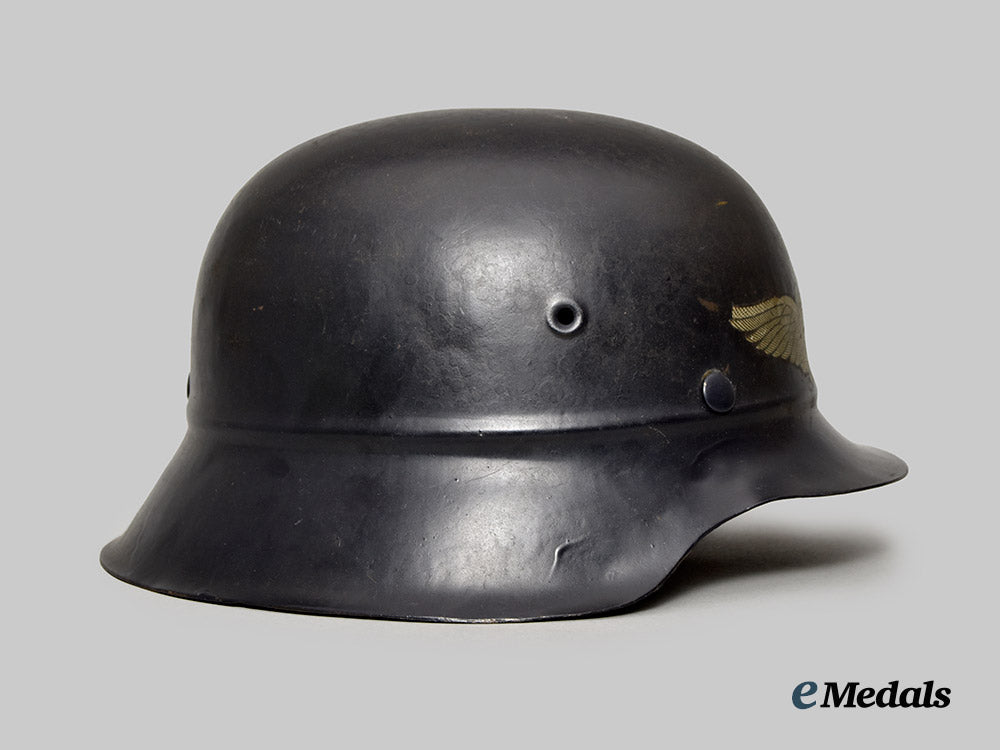 germany,_third_reich._a_luftschutz_m42_steel_helmet___m_n_c4928