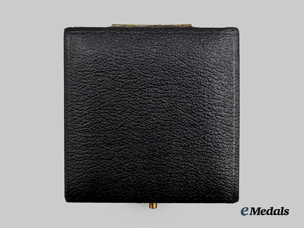 germany,_wehrmacht._a_gold_grade_wound_badge,_with_case,_by_the_vienna_mint___m_n_c4974