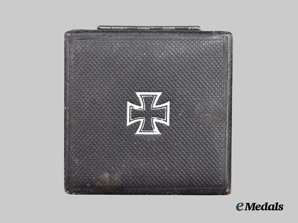 germany,_empire._an_iron_cross1914,_i._class,_with_its_presentation_case___m_n_c4996