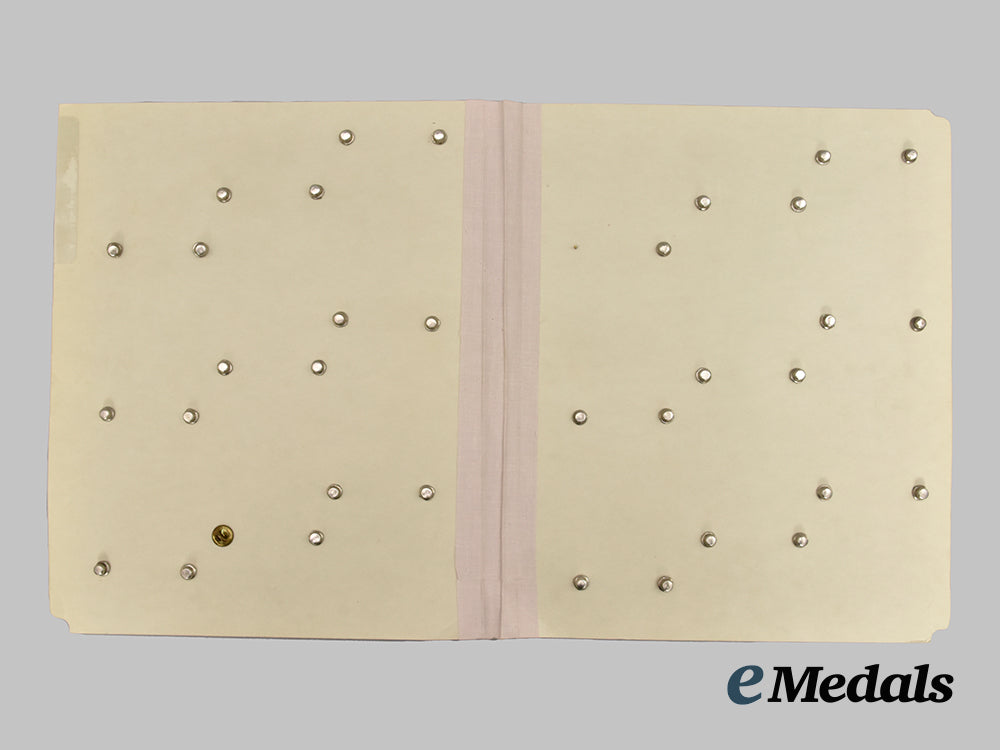 china,_republic(_taiwan)._a_lot_of_eighteen_republic_of_china_air_force_wings___m_n_c5024