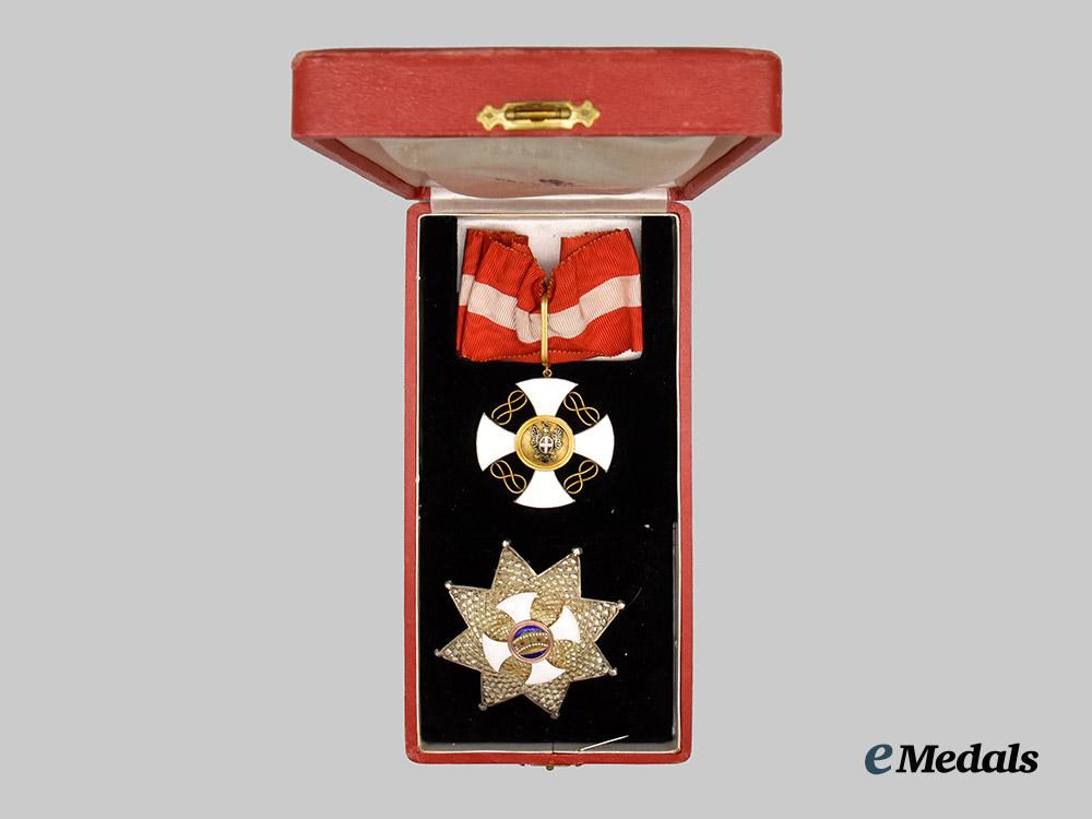 italy,_kingdom._an_order_of_the_crown_of_italy,_i_i_class_grand_officer_set_in_case,_by_cravanzola___m_n_c5030