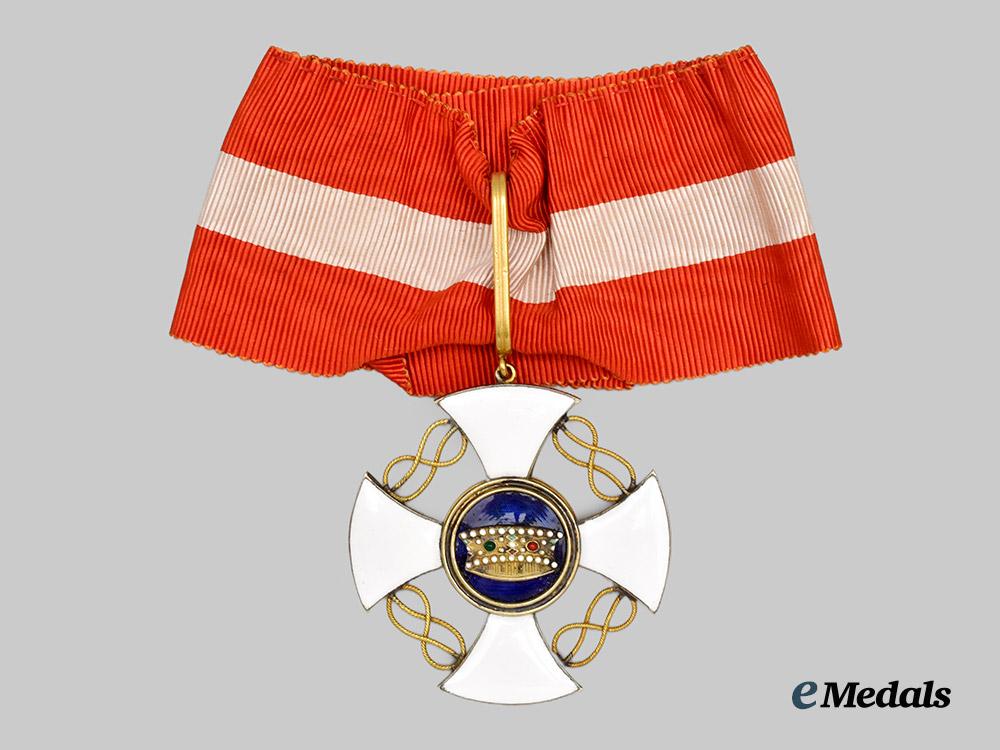 italy,_kingdom._an_order_of_the_crown_of_italy,_i_i_class_grand_officer_set_in_case,_by_cravanzola___m_n_c5034