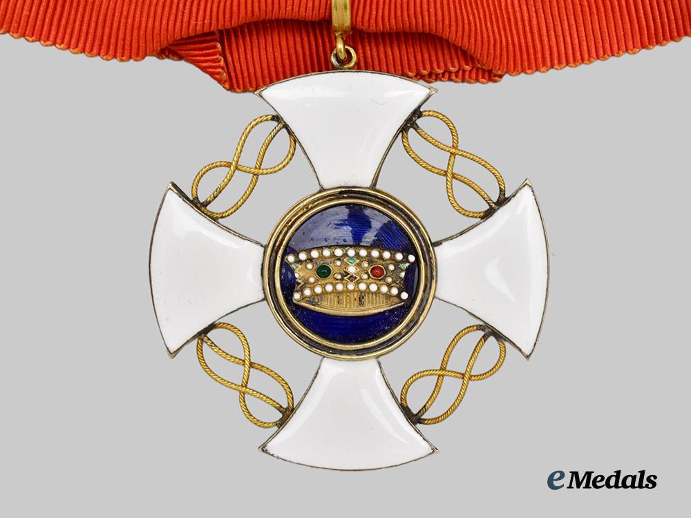 italy,_kingdom._an_order_of_the_crown_of_italy,_i_i_class_grand_officer_set_in_case,_by_cravanzola___m_n_c5035