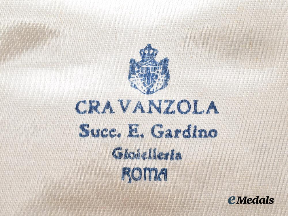 italy,_kingdom._an_order_of_the_crown_of_italy,_i_i_class_grand_officer_set_in_case,_by_cravanzola___m_n_c5046