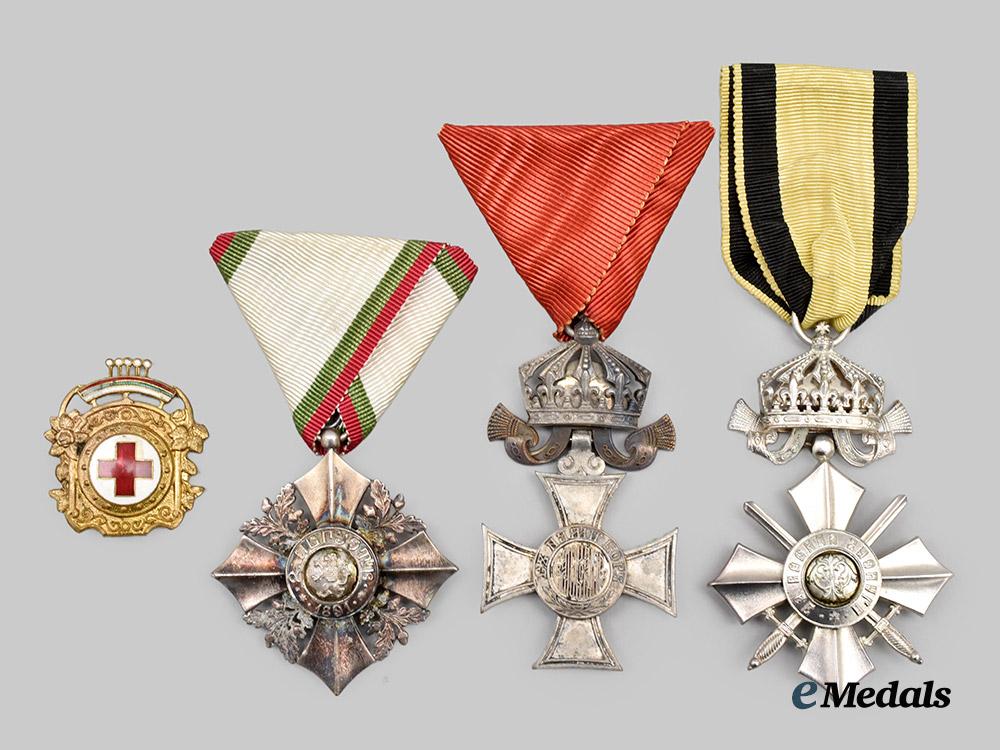 bulgaria,_kingdom._a_lot_of_four_awards,_decorations_and_badges___m_n_c5106
