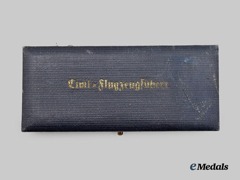 germany,_luftwaffe._a_rare_civil_pilot’s_badge,_with_case,_by_c._e._juncker___m_n_c5126