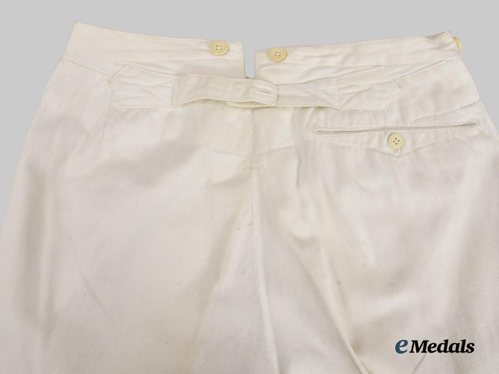 germany,_kriegsmarine._a_summer_uniform_for_a_decorated_fregattenkapitän___m_n_c5131