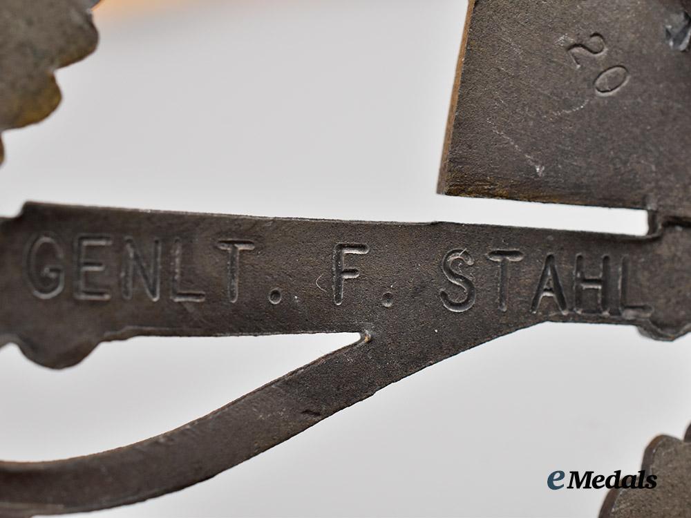 germany,_wehrmacht._an_infantry_assault_badge,_bronze_grade,_attributed_to_generalleutnant_friedrich_stahl___m_n_c5131