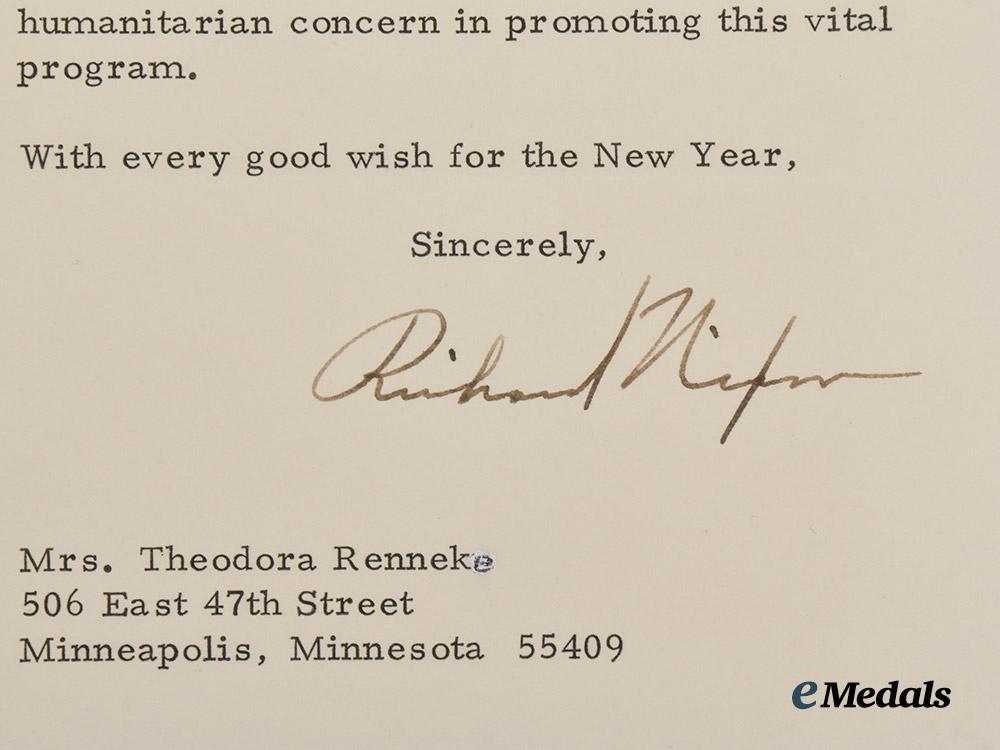 united_states._a_letter_and_photograph_signed_by_richard_nixon,1972___m_n_c5149