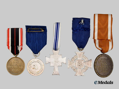 germany,_third_reich._a_lot_of_five_medals,_awards,_and_decorations___m_n_c5197