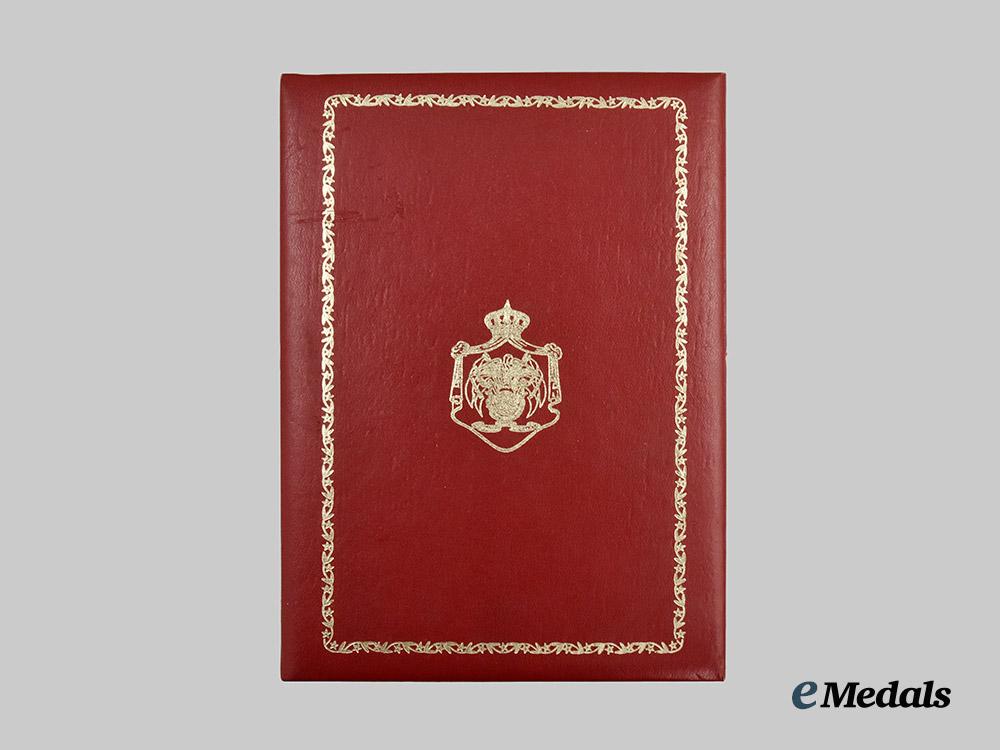 jordan,_kingdom._an_order_of_independence,_i_i_class_grand_officer_set_with_king_hussein_i_calling_card___m_n_c5272