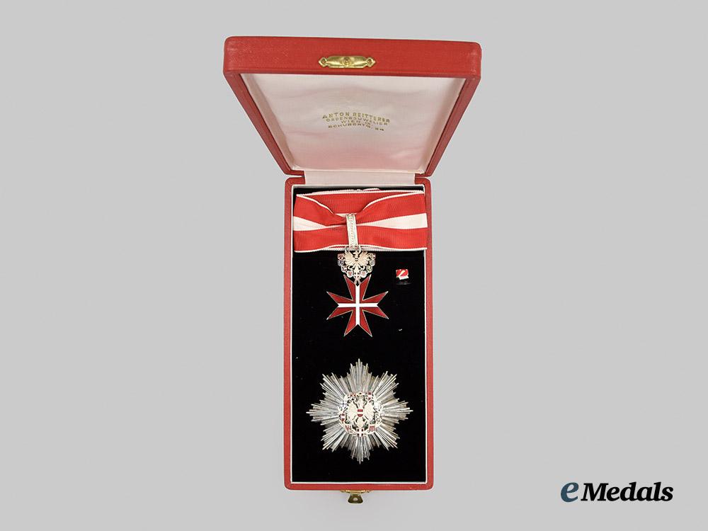 austria,_republic._a_decoration_of_honour_for_services_to_the_republic_of_austria,_i_i_class_grand_commander,_by_a._reitterer___m_n_c5320