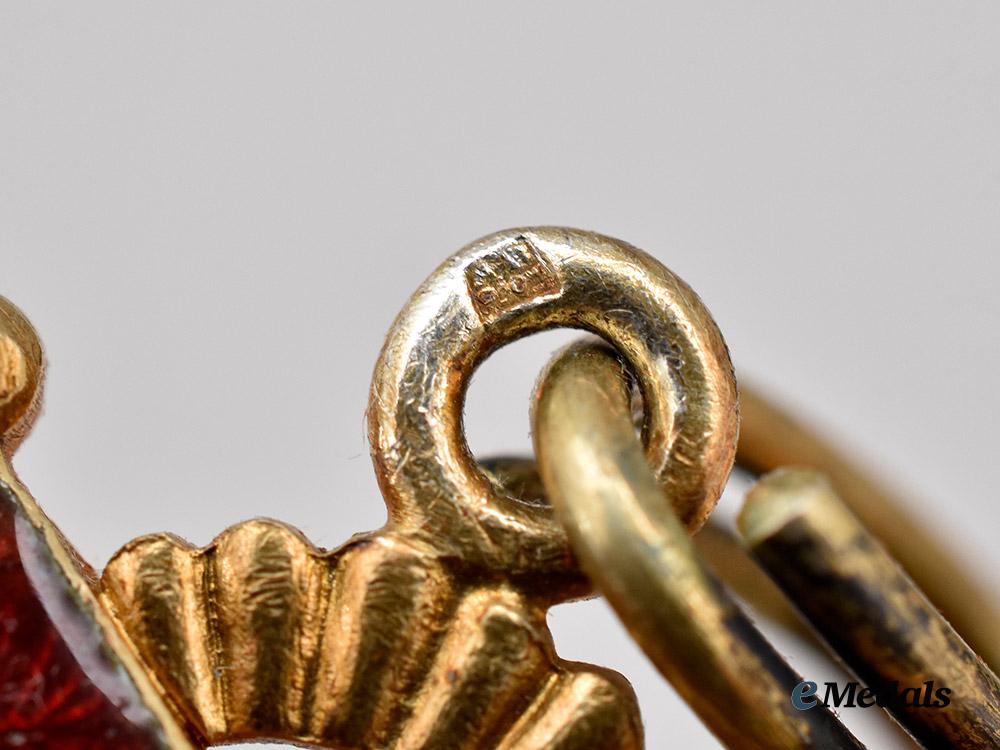 russia,_imperial._an_order_of_st._stanislaus,_i_i_i_class_cross_with_swords,_austro-_german_made_for_whiteémigrés_c.1925___m_n_c5364