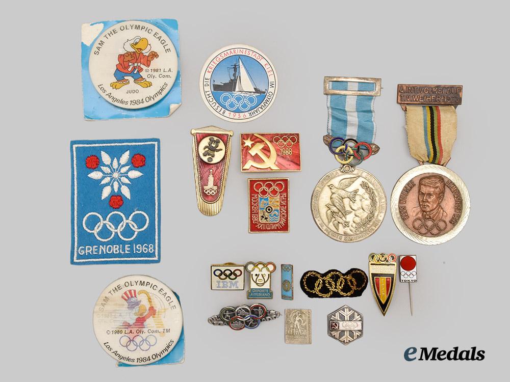 international._a_lot_of_twenty-_two_items_bearing_the_olympic_rings___m_n_c5369