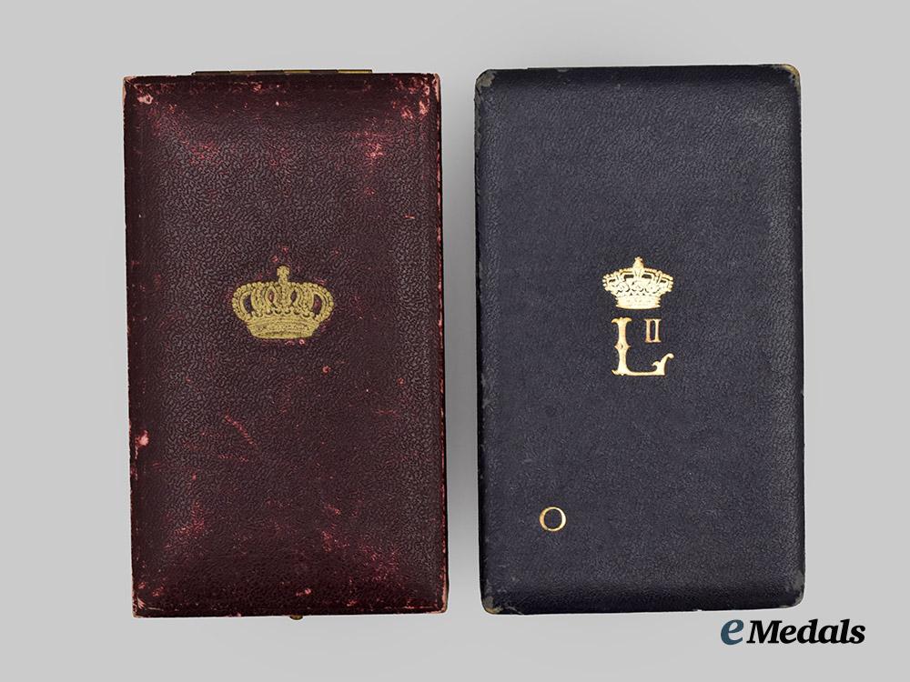 belgium,_kingdom._two_belgian_orders_in_case___m_n_c5395
