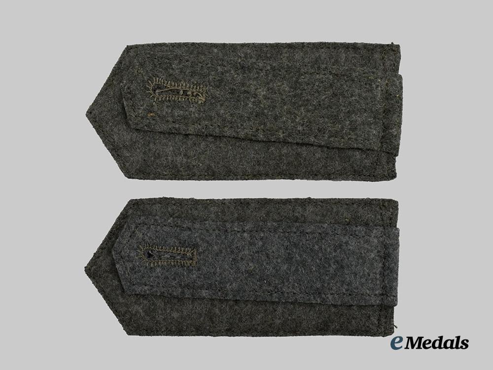 germany,_kriegsmarine._a_mint_set_of_coastal_artillery_enlisted_ranks_shoulder_straps___m_n_c5489