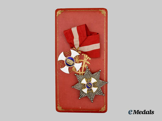 italy._kingdom._a_cased_order_of_the_crown_of_italy_in_gold,_grand_officer_set,_c.1900___m_n_c5518
