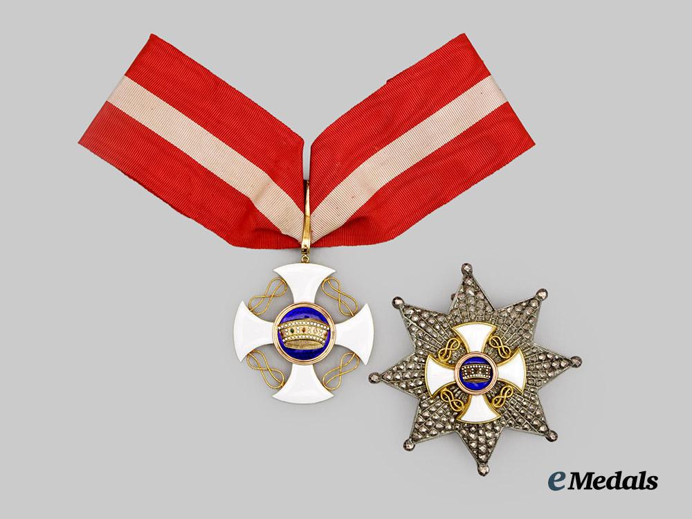 italy._kingdom._a_cased_order_of_the_crown_of_italy_in_gold,_grand_officer_set,_c.1900___m_n_c5519