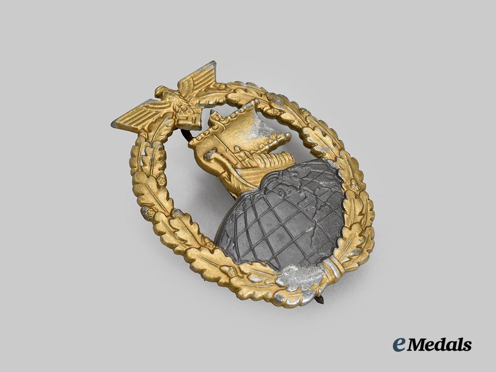 germany,_kriegsmarine._an_auxiliary_cruiser_war_badge,_unknown_maker_variant___m_n_c5546