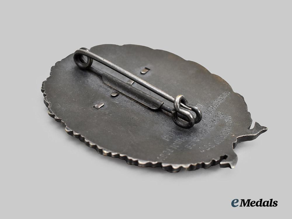 germany,_third_reich._a_schlageter_shield,_type_i_i_with_rhein/_ruhr_campaign_clasp,_by_paul_küst___m_n_c5550