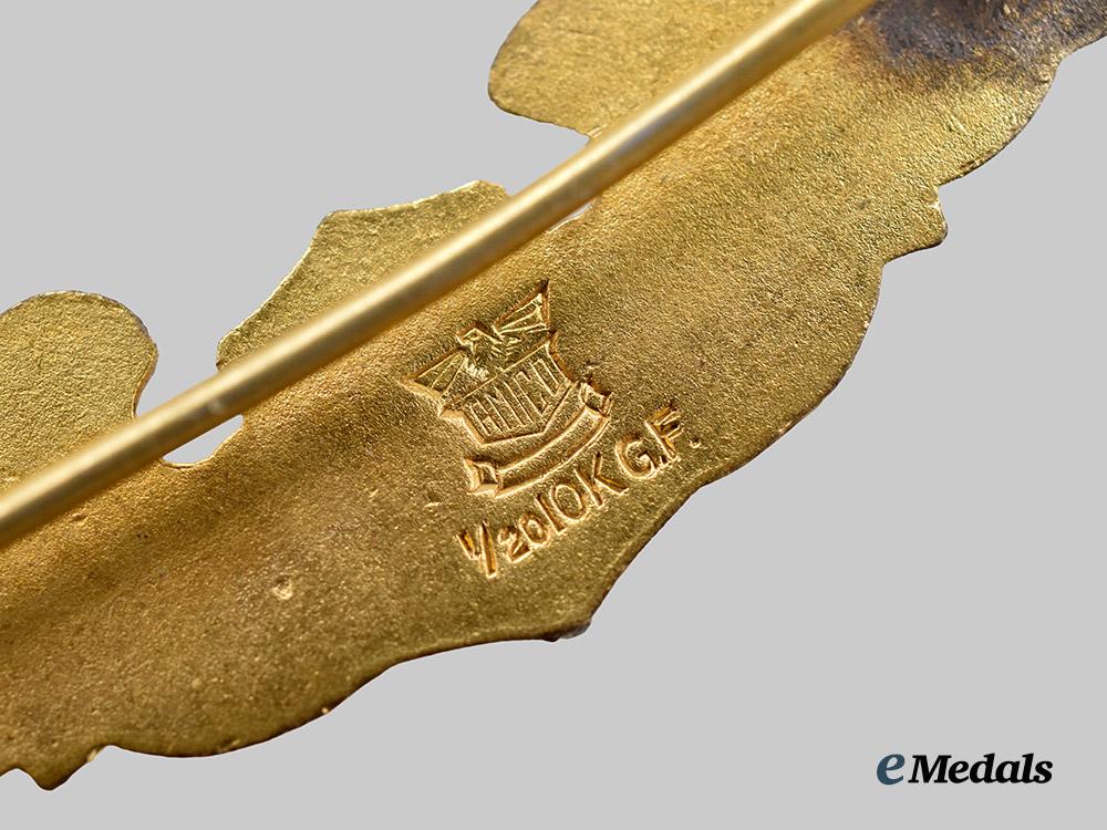 united_states._a_lot_of_small_american_pilot_badges,_naval_aviation_pilot_badge,_and_parachutist_jump_badge___m_n_c5689