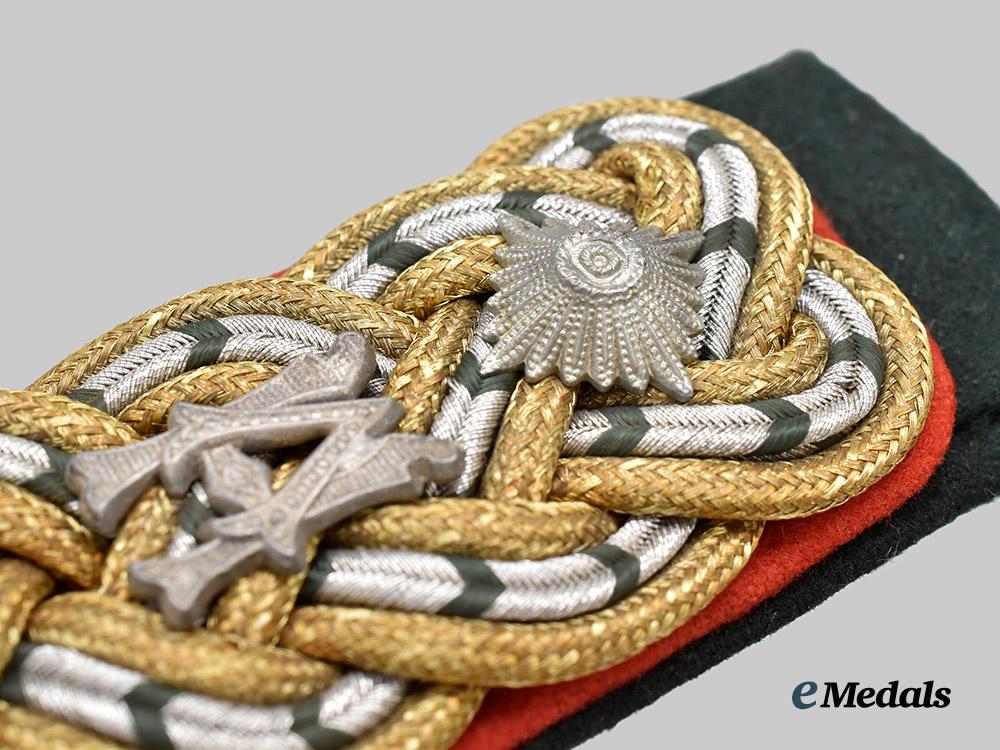 germany,_wehrmacht._a_set_of_wehrmachtbeamte_general_equivalent_shoulder_boards___m_n_c5706