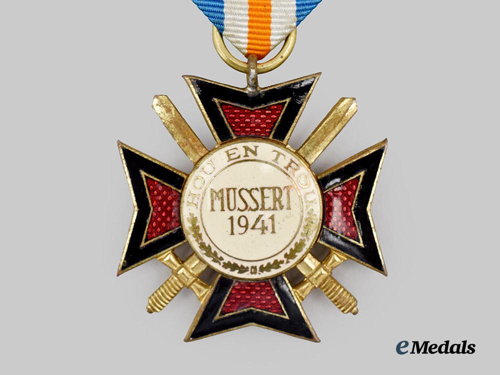 netherlands,_n_s_b._a_rare_mussert_cross_for_combatants___m_n_c5786