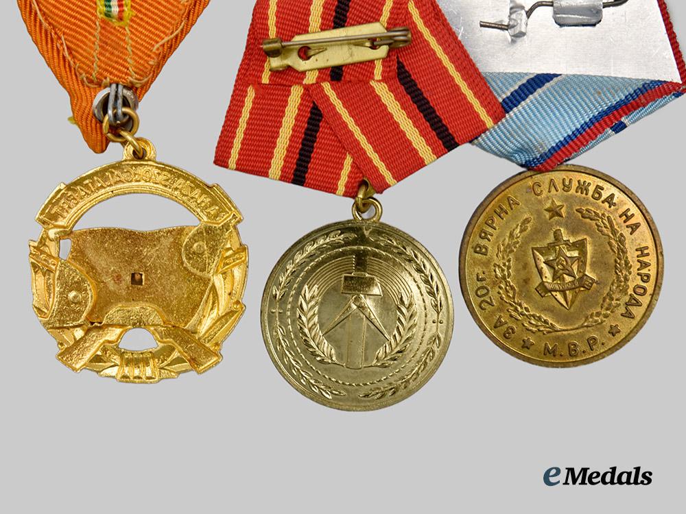 international._a_mixed_lot_of_eastern_bloc_medals_and_decorations___m_n_c5813