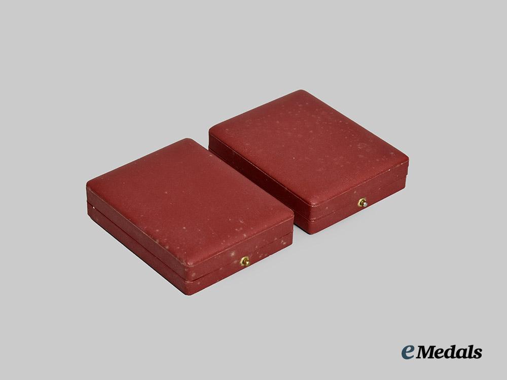 international._a_lot_of_fourteen_award_presentation_cases___m_n_c5869