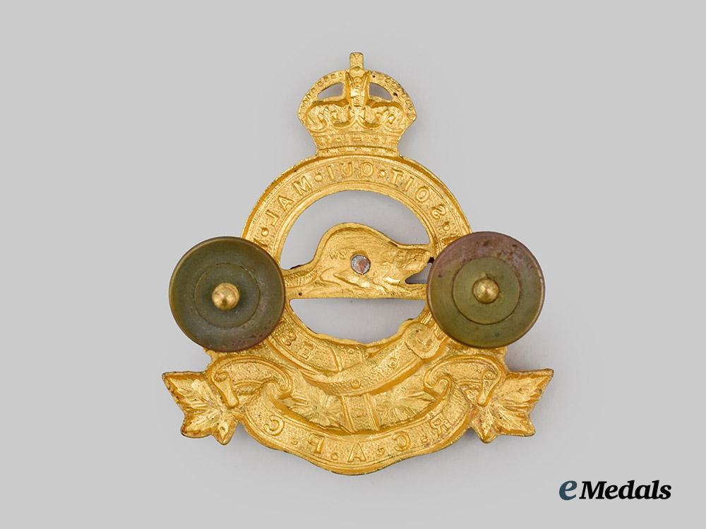 wwii_royal_canadian_army_pay_corps(_rcapc)_officer's_cap_badge___m_n_c5874