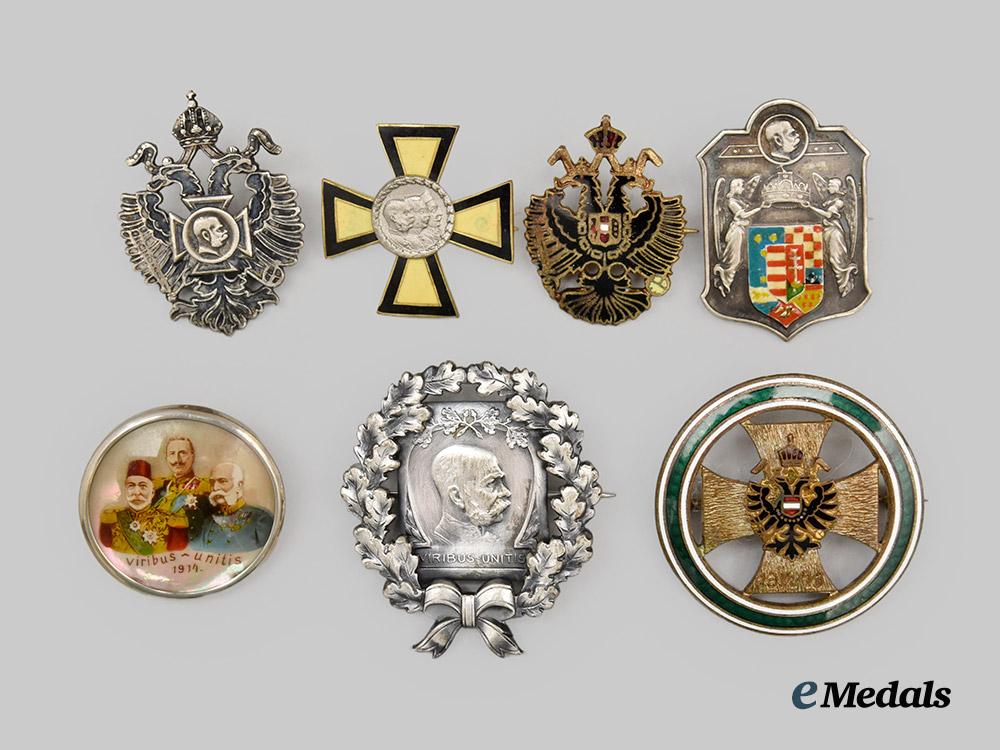austria,_empire._a_lot_of_patriotic_badges,_c.1914___m_n_c5895-_recovered