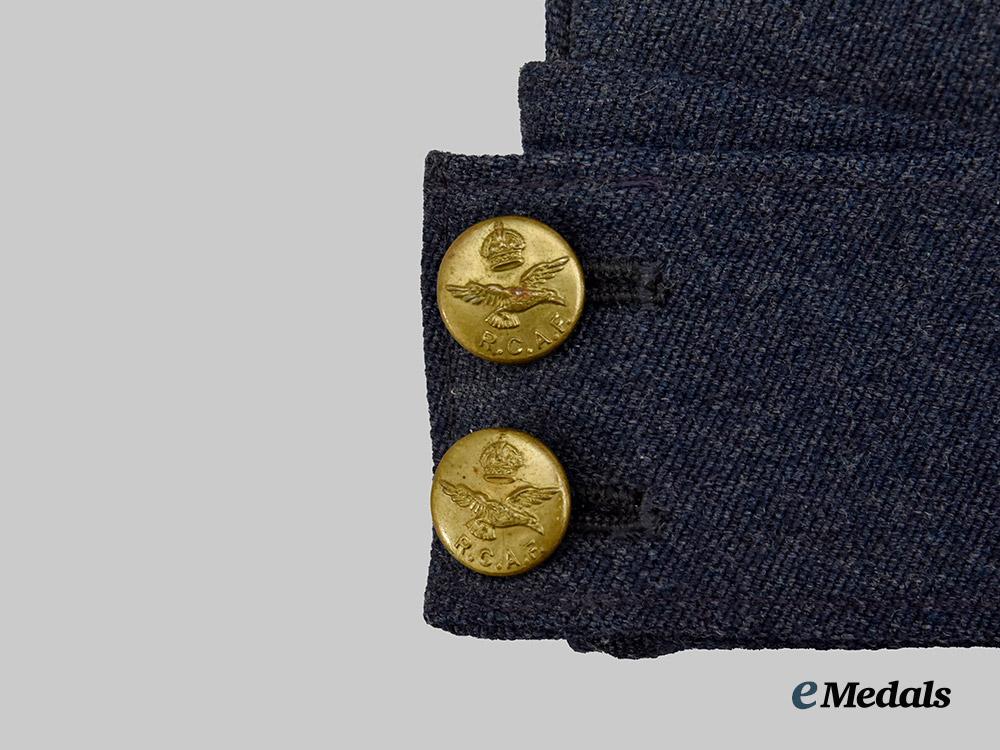 canada,_commonwealth._a_royal_canadian_air_force_wedge_cap_belonging_to_flight_lieutenant_edward_a._tribe___m_n_c6092