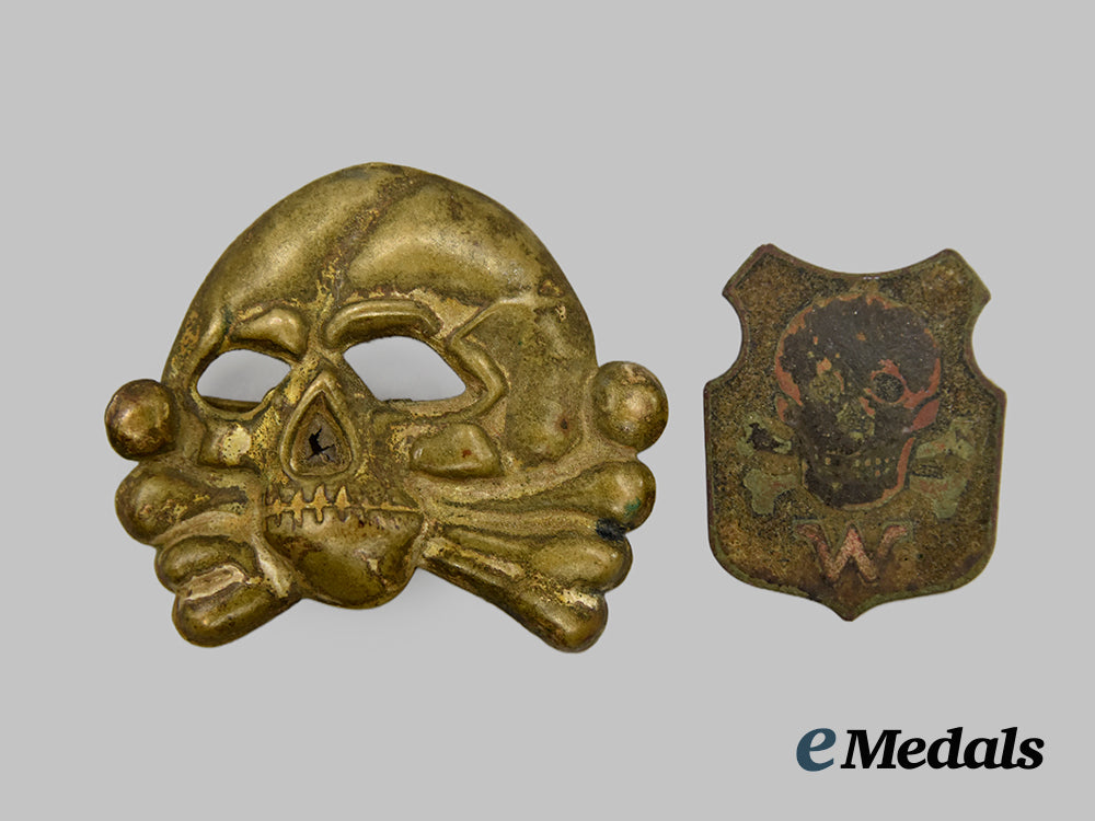 germany,_weimar_republic._a_rare_pair_of_wehrwolf_insignia,_c.1925___m_n_c6108