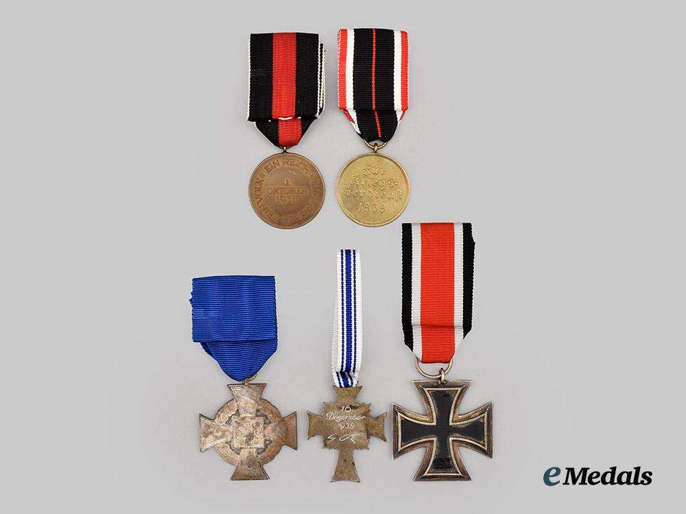 germany,_third_reich._a_mixed_lot_of_awards_for_military_and_civil_service___m_n_c6115
