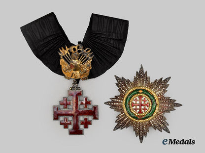 vatican,_papal_state._an_equestrian_order_of_the_holy_sepulchre_of_jerusalem,_grand_officer_set,_c.1930___m_n_c6143