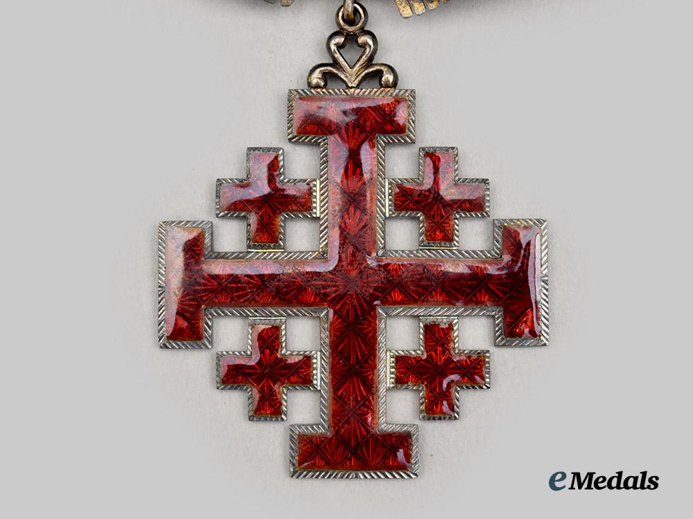 vatican,_papal_state._an_equestrian_order_of_the_holy_sepulchre_of_jerusalem,_grand_officer_set,_c.1930___m_n_c6148